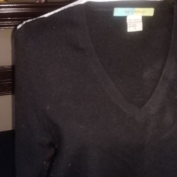 Black Cashmere Sweater - Picture 4 of 6